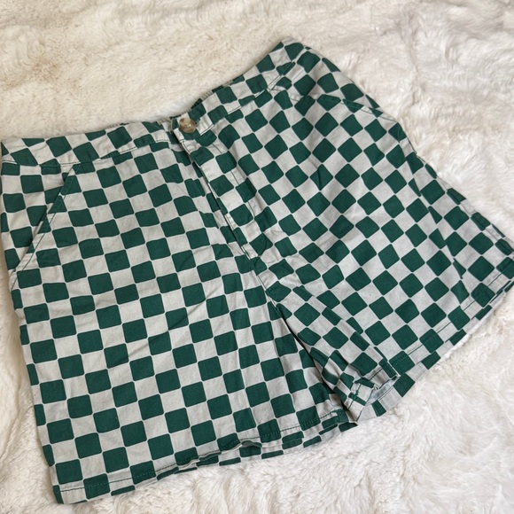 ELIGIBLE FOR GIFT W/PURCHASE - Wild Fable Green and White Checkered Shorts - Picture 1 of 6